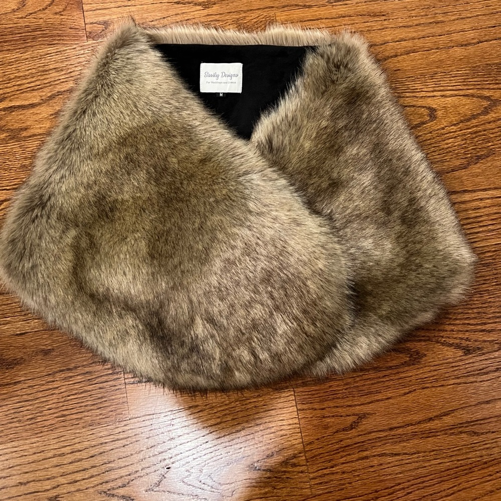 Faux fur brown wrap- Sissily Designs Weddjngs and Events